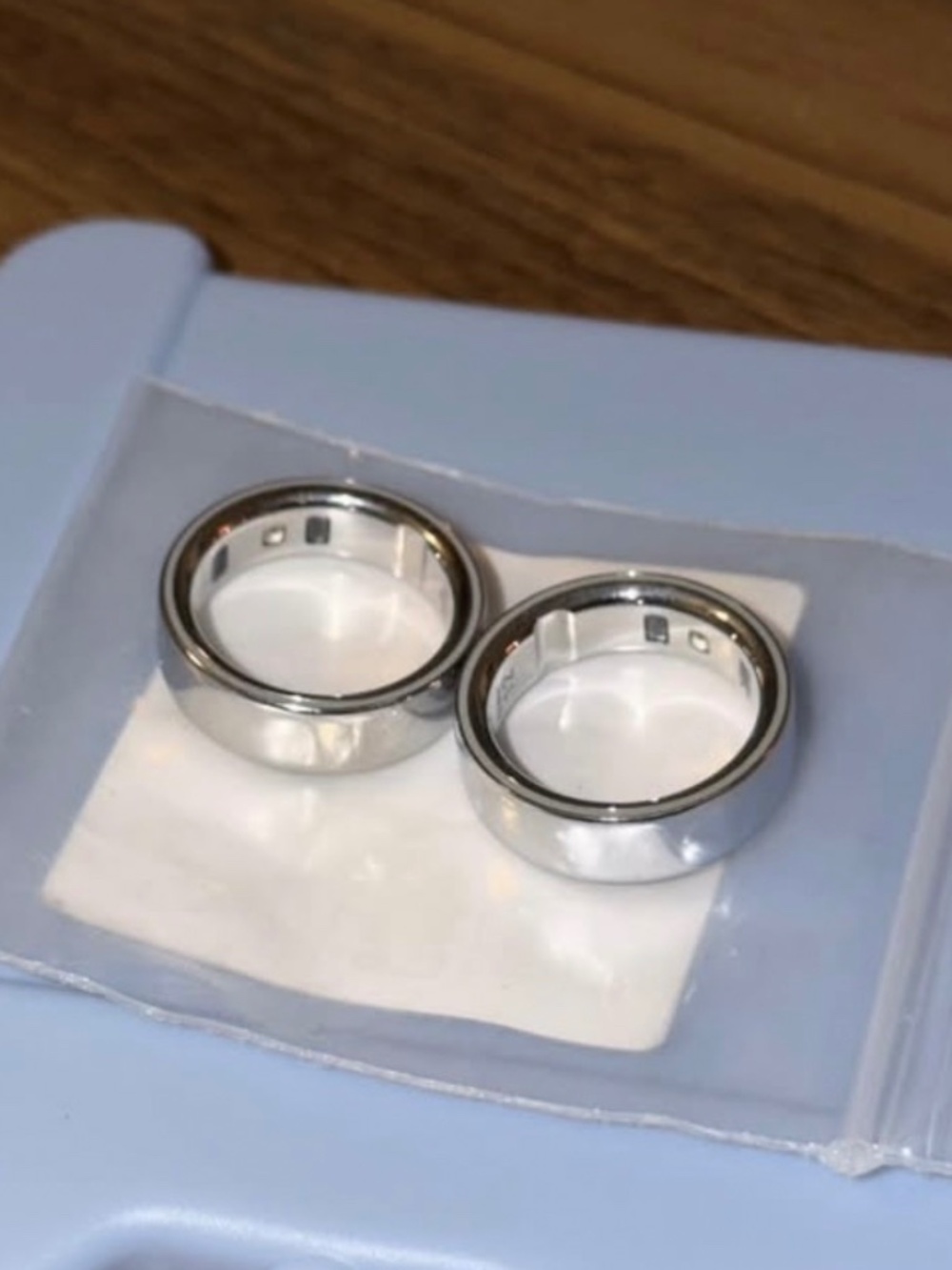 Two Oura ring 4